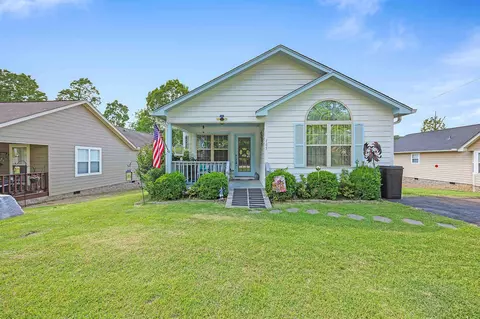 165 Ping Hill Dr, Counce, TN 38326