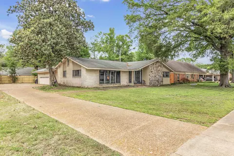 5737 Buxbriar Ave, Memphis, TN 38120