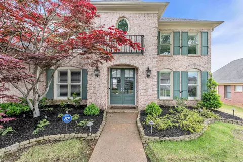 8961 River Pine Dr, Cordova, TN 38016