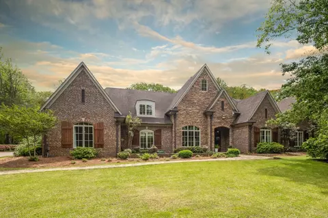 160 Hidden Lake Cv, Arlington, TN 38002