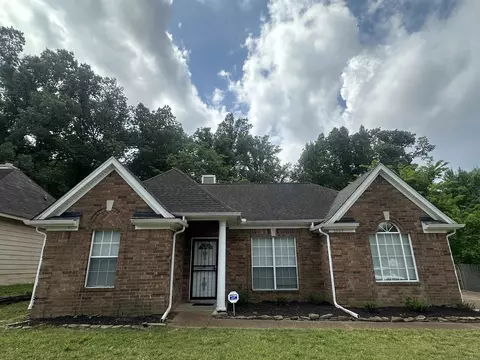 5307 Twin Valley Ln, Memphis, TN 38135