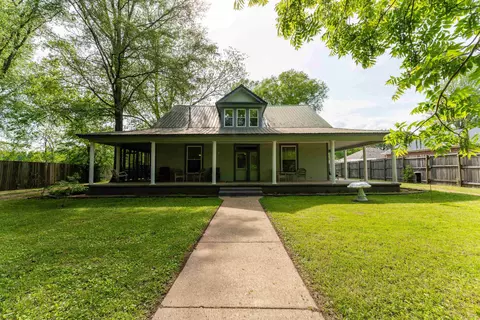 171 White St, Savannah, TN 38372