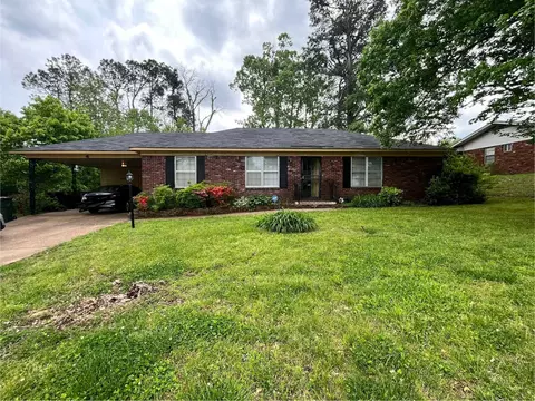 2875 Spring Ridge Dr, Memphis, TN 38127