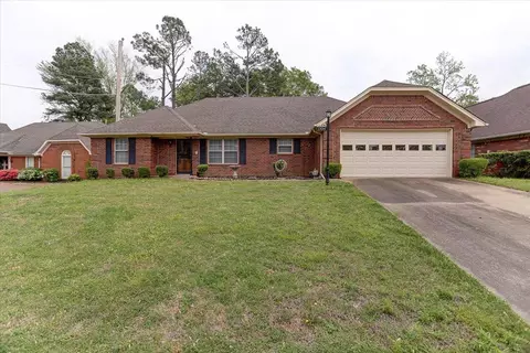 1394 Fieldstone Trl, Cordova, TN 38016