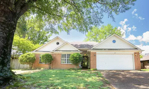 835 N Sanga Rd, Cordova, TN 38018
