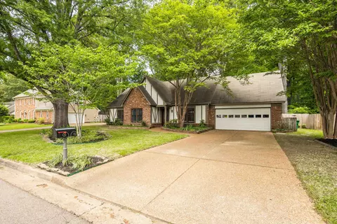 1990 Newfields Rd, Germantown, TN 38139