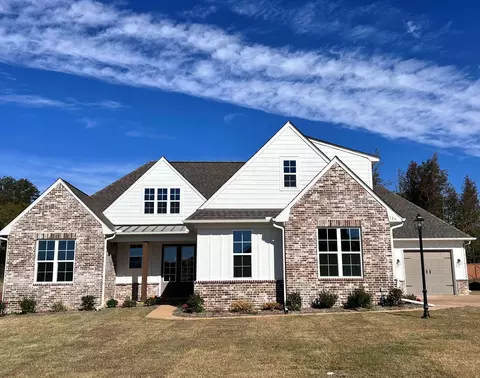 125 Rolling Hill Dr, Piperton, TN 38017