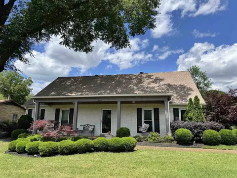 5702 Buxbriar Ave, Memphis, TN 38120