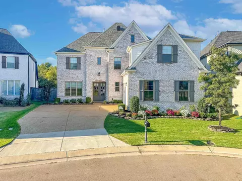 1484 Covington Wood Dr, Collierville, TN 38017