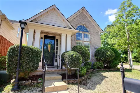 10427 Kensington Cir, Collierville, TN 38017