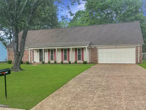 1700 Rocky Hollow Rd, Germantown, TN 38138