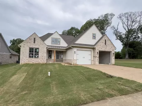 554 Sugar Magnolia Loop E, Unincorporated, TN 38017 photo 2