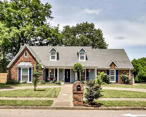 8008 Farmingdale Rd, Germantown, TN 38138