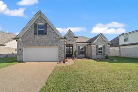 40 Chesnut Spring Dr, Oakland, TN 38060