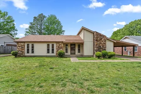 3031 Elmore Park Dr, Bartlett, TN 38134