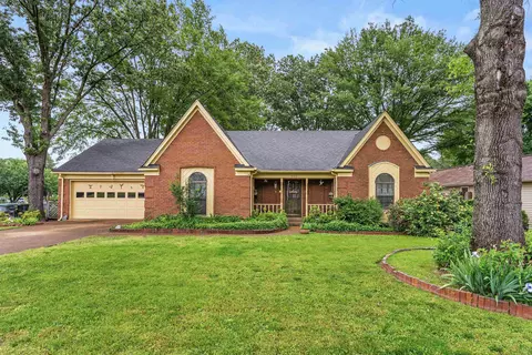 520 W Regis Pl, Cordova, TN 38018