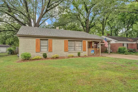 1459 Colonial Rd, Memphis, TN 38117