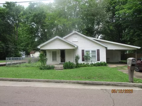 234 E Sherrod Ave, Covington, TN 38019