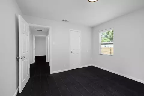 Bedroom - 1117 Murphy Ave, Covington, TN 38019 photo 6 of 7
