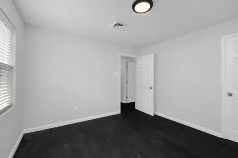 Bedroom - 1117 Murphy Ave, Covington, TN 38019 photo 5 of 7