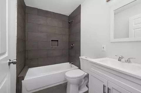 Bath - 1117 Murphy Ave, Covington, TN 38019 photo 3 of 3