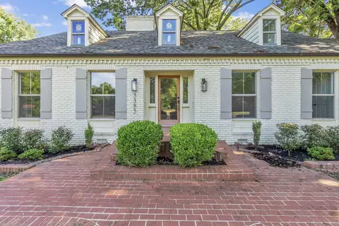 5385 Walnut Grove Rd, Memphis, TN 38120