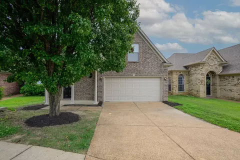 4820 Pine Forest Dr, Memphis, TN 38125