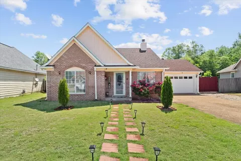 2518 Bassfield Dr, Memphis, TN 38133