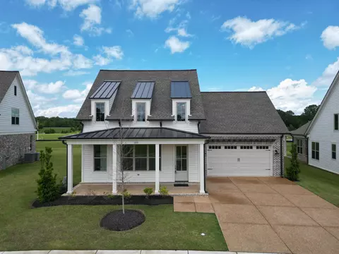11512 Sunsparkler Way, Collierville, TN 38017
