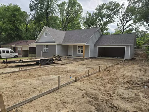 3601 Hallbrook St, Memphis, TN 38127