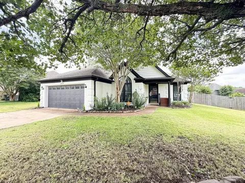 8259 Floral Spring Dr, Cordova, TN 38016