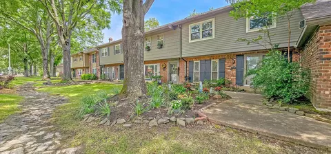 1731 Hobbits Glen Dr #14, Germantown, TN 38138