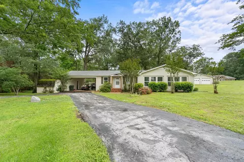 975 Buchanan Peninsula St, Cherokee, AL 35616