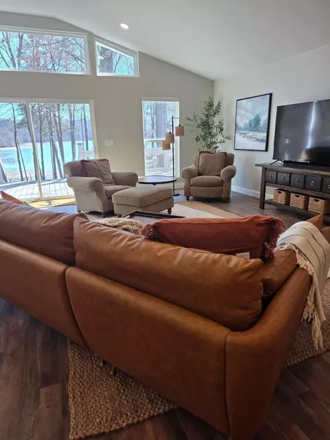 975 Buchanan Peninsula St, Cherokee, AL 35616