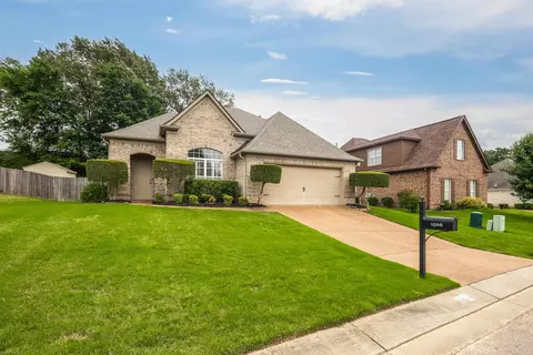 1506 Lost Brook Dr, Cordova, TN 38016