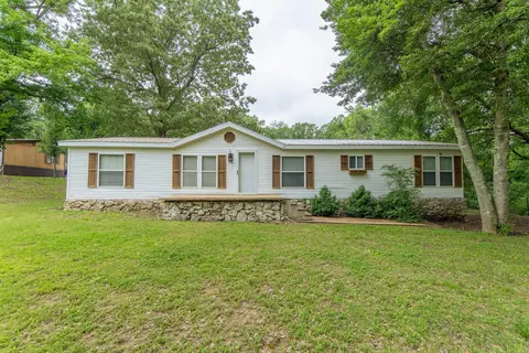 170 Rose Rd, Crump, TN 38327