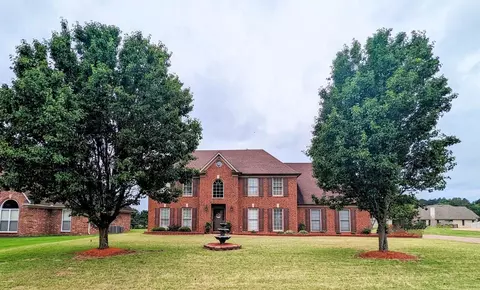 4253 Lakecrest Cv, Olive Branch, MS 38654