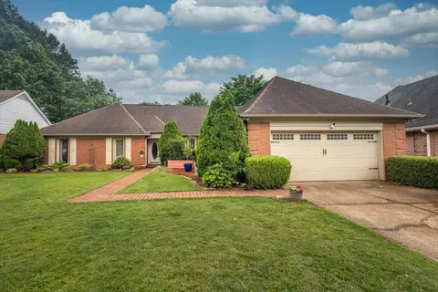 9315 Curling Pond Ln, Lakeland, TN 38002