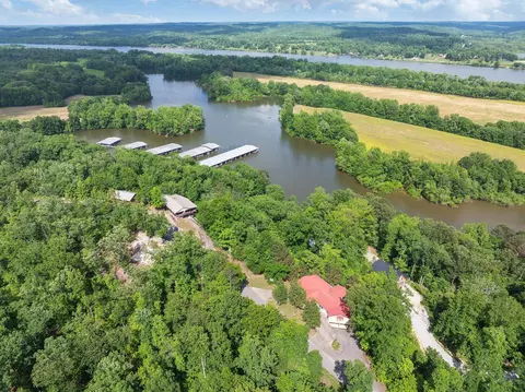 2768 Ridgeway Dr, Sugar Tree, TN 38380