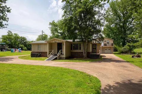 6929 Woodstock Cuba Rd, Millington, TN 38053