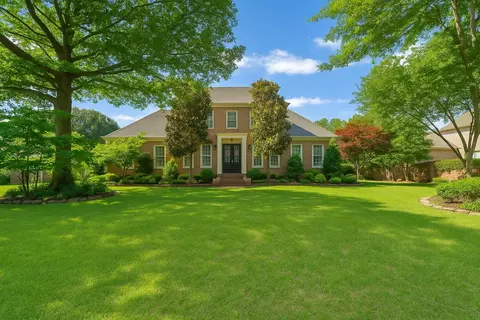 9245 Forest Estates Cv, Germantown, TN 38139
