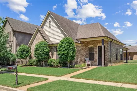 1937 S Bend Dr, Cordova, TN 38016
