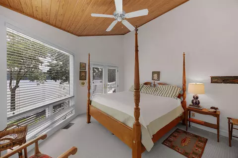 Bedroom - 160 Roberts Bear Creek Rd, Iuka, MS 38852 photo 5 of 8