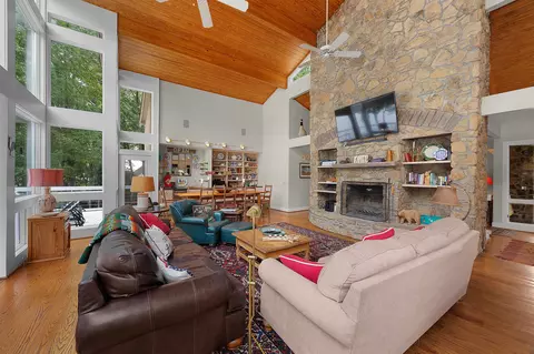 Living - 160 Roberts Bear Creek Rd, Iuka, MS 38852 photo 1 of 6