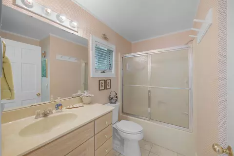Bath - 160 Roberts Bear Creek Rd, Iuka, MS 38852 photo 1 of 4