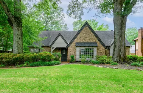2349 Riverdale Rd, Germantown, TN 38138