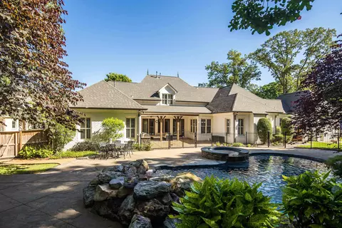 9981 Rue Bienville Cv, Lakeland, TN 38002