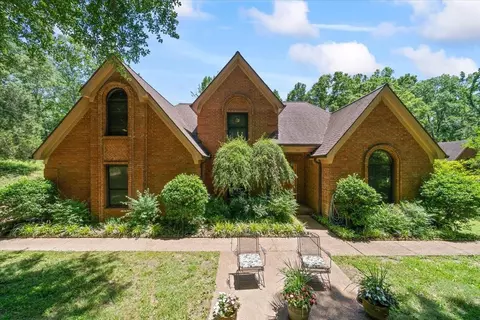 1420 N Reid Hooker Rd, Eads, TN 38028
