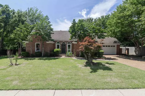 8432 Wood Shadows Ln, Cordova, TN 38018