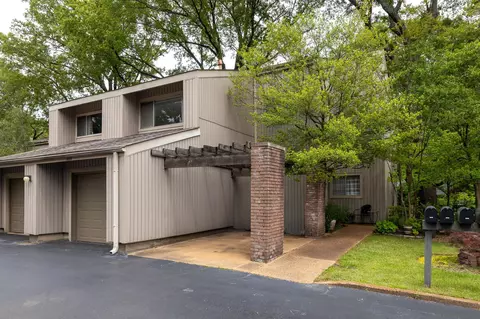 828 Thistledown Dr #1201, Memphis, TN 38117